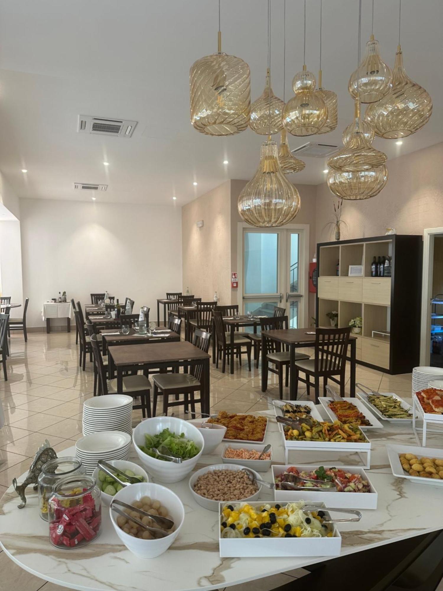 Hotel Villa Tosi Bellaria-Igea Marina Extérieur photo