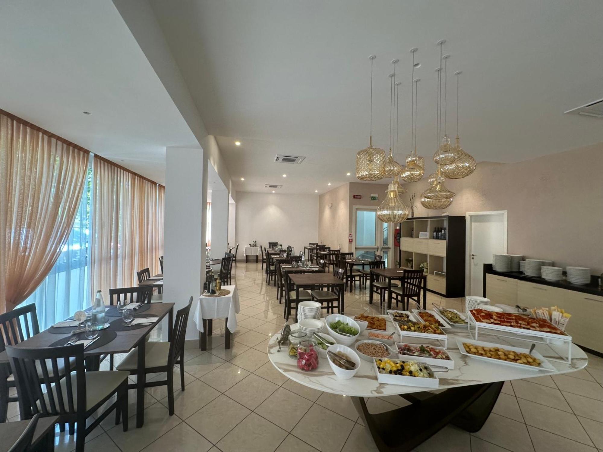 Hotel Villa Tosi Bellaria-Igea Marina Extérieur photo