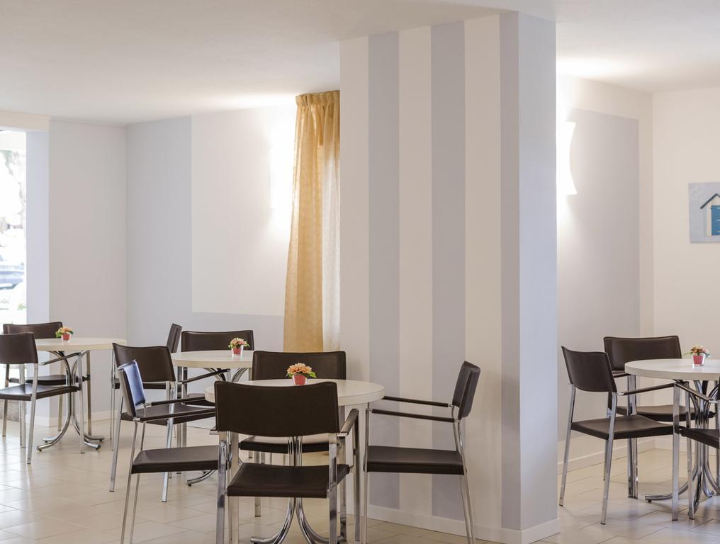 Hotel Villa Tosi Bellaria-Igea Marina Extérieur photo